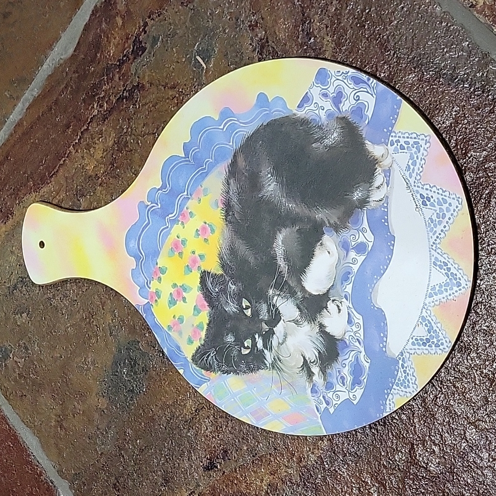 Charmaine Williamgon Made in England Cat Cutting Board